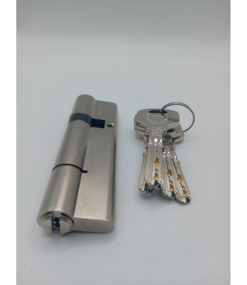 BOMBILLO YALE 30-70 SEGURIDAD NIQUEL LEVA LARGA LL/IGUALES