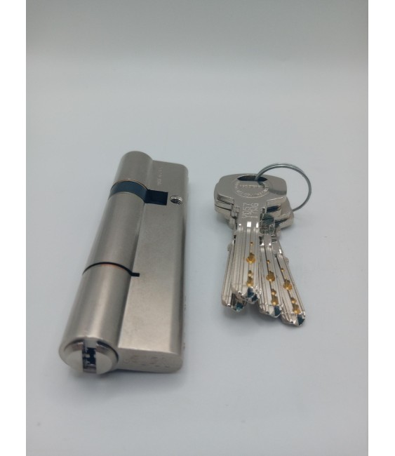 BOMBILLO YALE 30-70 SEGURIDAD NIQUEL LEVA LARGA LL/IGUALES