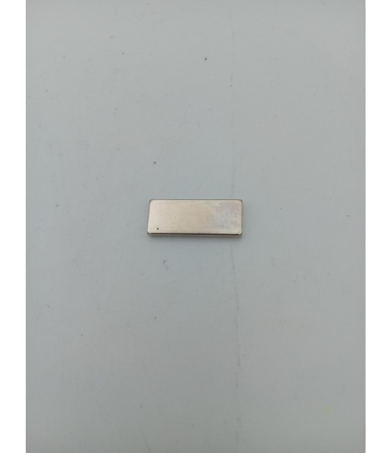 IMAN NEODIMIO RECTANGULAR 33-28X11X3  (UNIDAD) | Herrajes HE