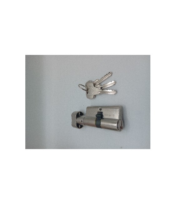 BOMBILLO YALE 30-30 NIQUEL LEVA CORTA CON POMO (Y5P3030HNLC)