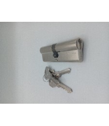 BOMBILLO YALE 45-45 NIQUEL LEVA LARGA LL/IGUALES (Y54545HNLLI)