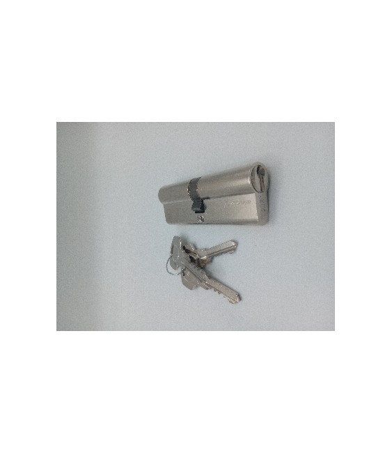 BOMBILLO YALE 45-45 NIQUEL LEVA LARGA LL/IGUALES (Y54545HNLLI)